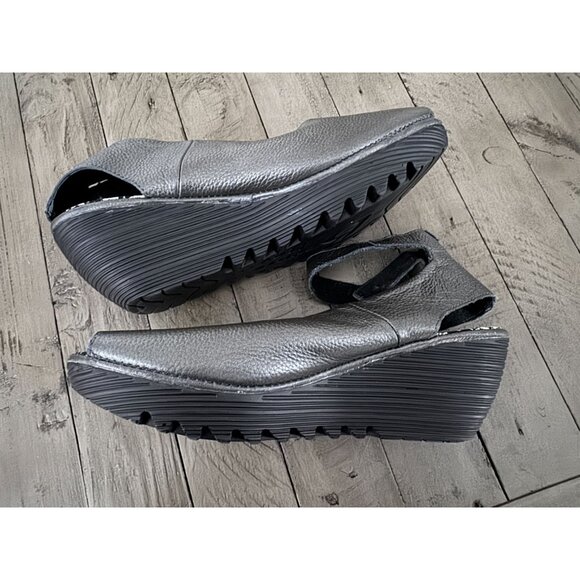 Bernie Mev Women's Mely Sandal Grey Size 8 - Picture 6 of 7